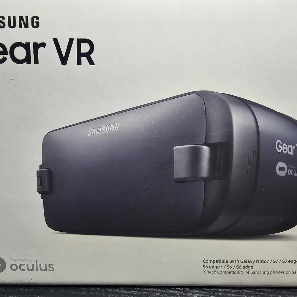 Samsung Gear VR - Brand New in Box